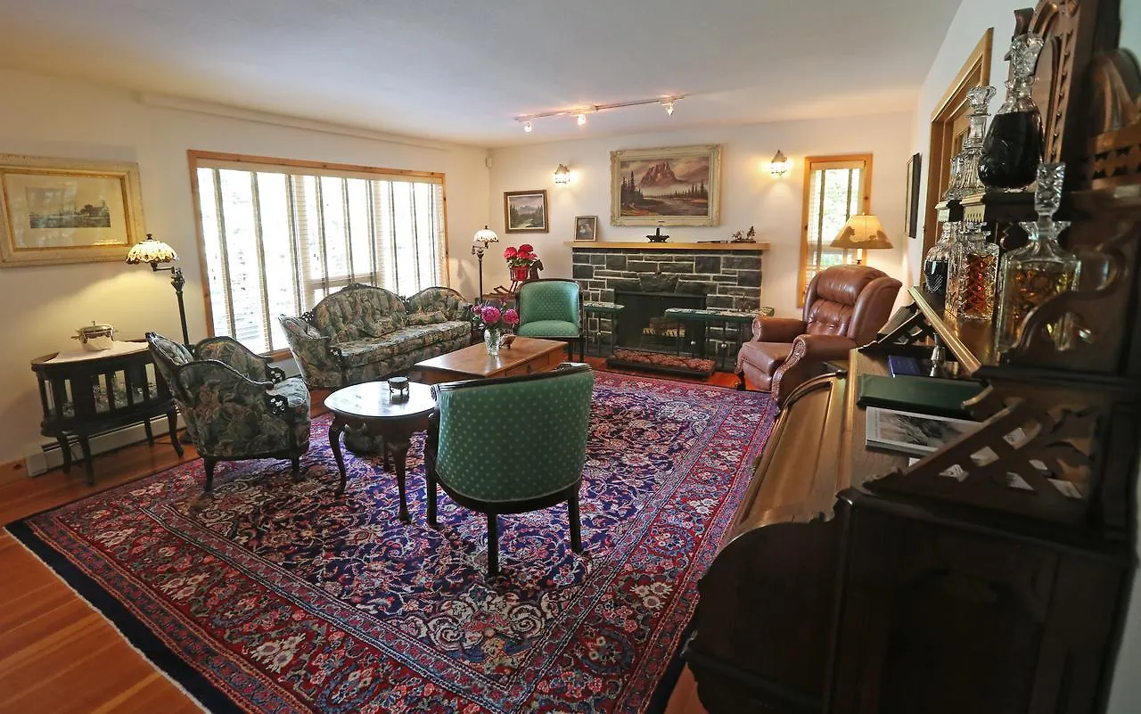 Beaujolais Boutique B&B At Thea'S House- Adults Only Banff Canada